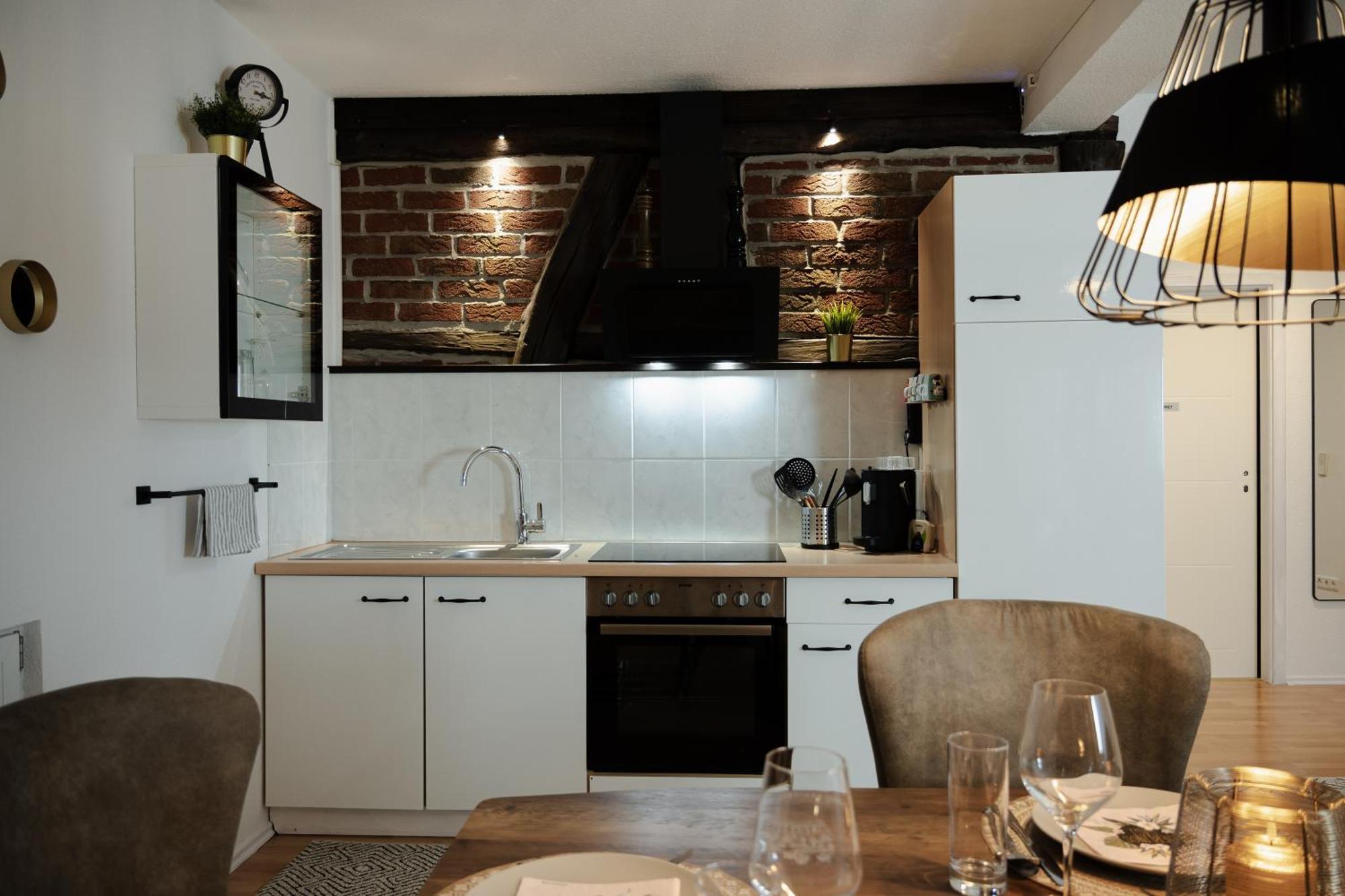 Jasta Homes Altstadt, Zentral, Ueberdachter Parkplatz, Netflix, Vollausstattung, Loft, Modern Und Komfort ハーメルン エクステリア 写真